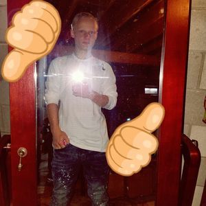 Meet your Posher, Christopher